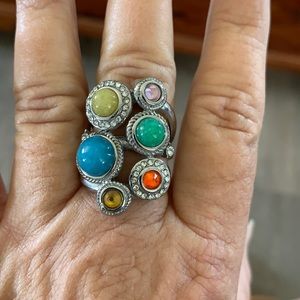 Multiple color stones ring